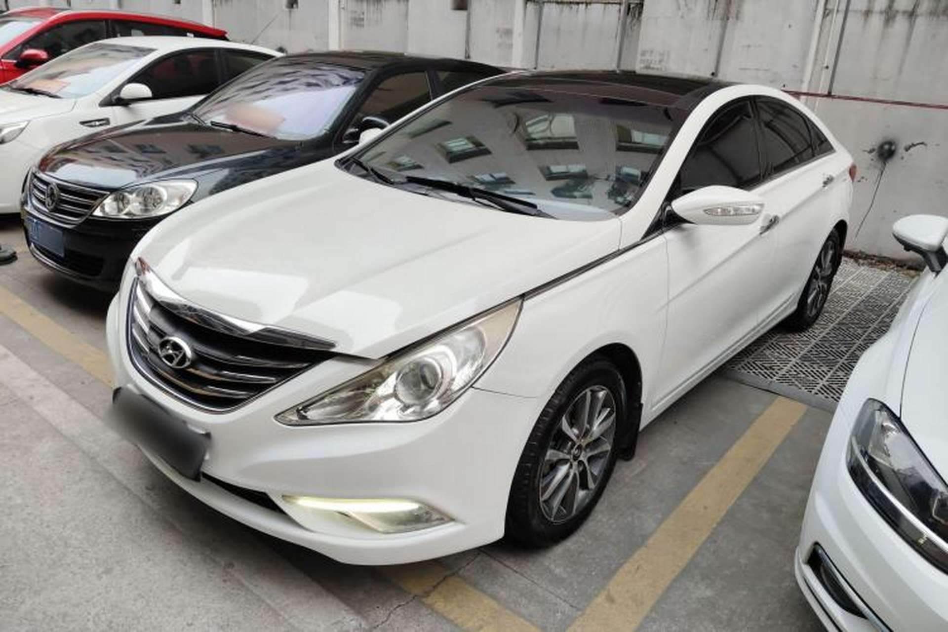 Used Hyundai Sonata 2013 2.0L Automatic Luxury Edition Front Left 45 Deg