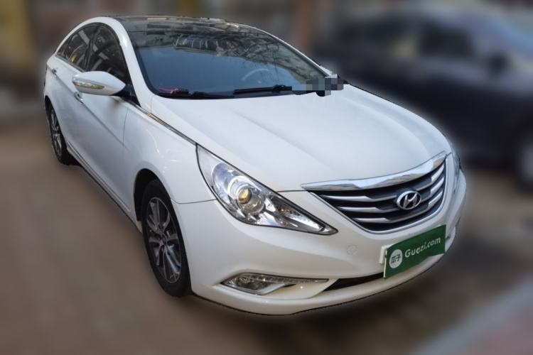 Used Hyundai Sonata 2013 2.0L Automatic Luxury Edition Front Right 45 Deg
