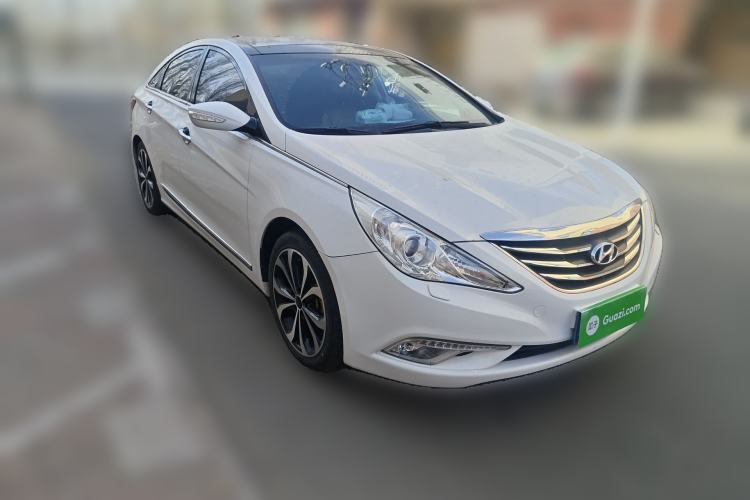 Used Hyundai Sonata 2013 2.4L Automatic Prestige Version China IV Standard Front Right 45 Deg
