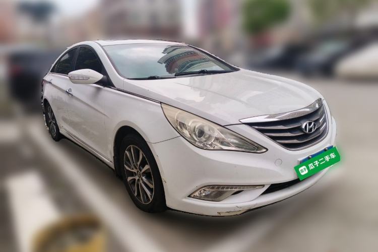 Used Hyundai Sonata 2013 2.0L Automatic Luxury Edition Front Right 45 Deg