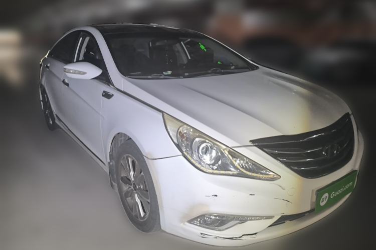 Used Hyundai Sonata 2013 2.4L Automatic Leading Edition China IV Standard Front Right 45 Deg
