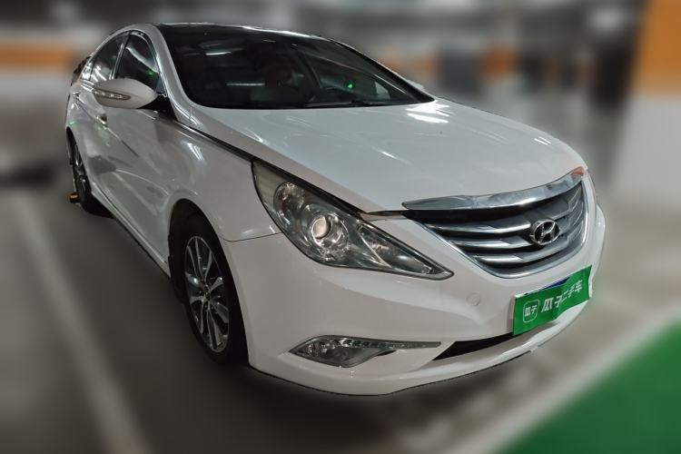 Used Hyundai Sonata 2013 2.0L Automatic Leading Edition Front Right 45 Deg