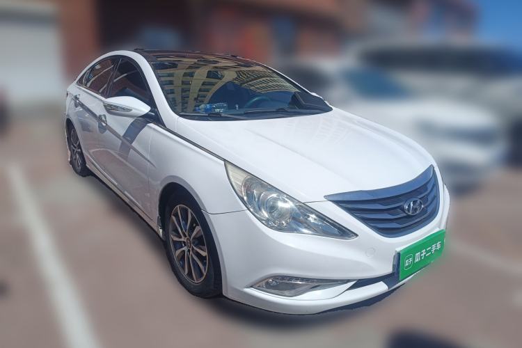 Used Hyundai Sonata 2013 2.0L Automatic Luxury Edition Front Right 45 Deg
