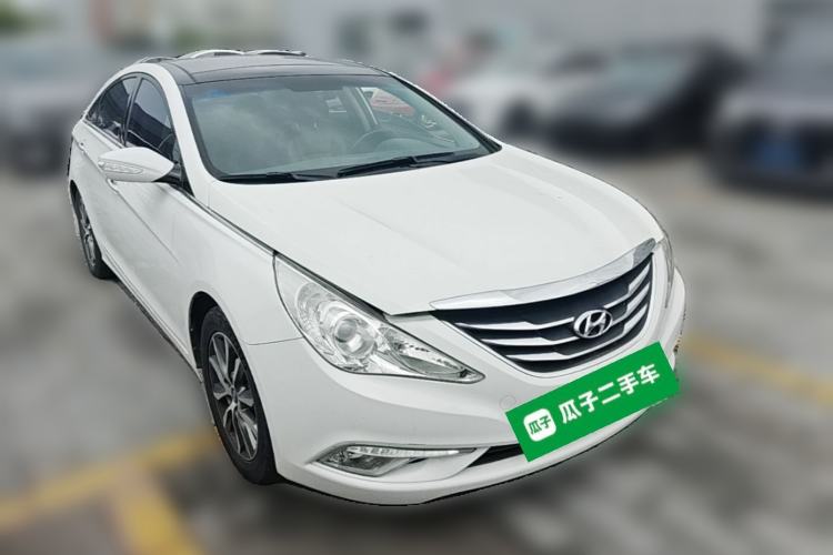 Used Hyundai Sonata 2013 2.4L Automatic Leading Edition China V Standard Front Right 45 Deg