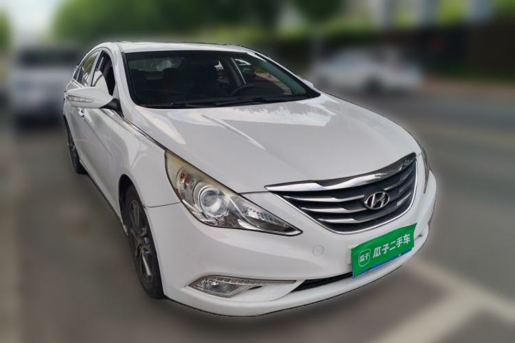 Used Hyundai Sonata 2013 2.0L Automatic Luxury Edition Front Right 45 Deg