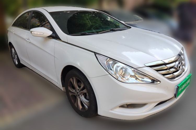 Used Hyundai Sonata 2013 2.0L Automatic Fashion Edition Front Right 45 Deg