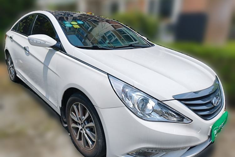Used Hyundai Sonata 2013 2.0L Automatic Luxury Edition Front Right 45 Deg
