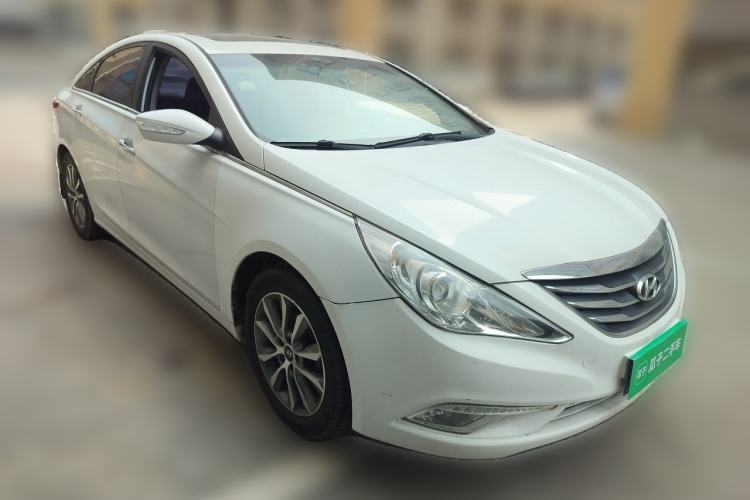 Used Hyundai Sonata 2013 2.0L Automatic Luxury Edition Front Right 45 Deg