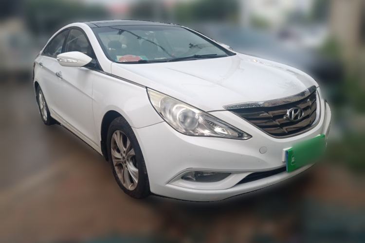 Used Hyundai Sonata 2013 2.0L Automatic Luxury Edition Front Right 45 Deg