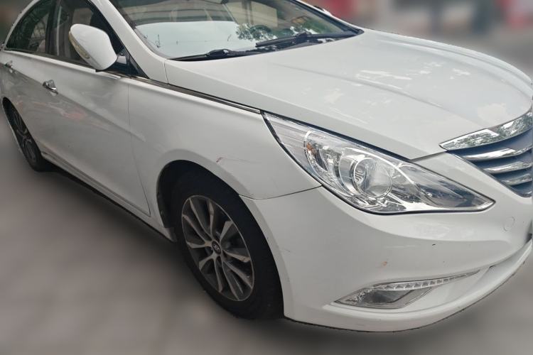 Used Hyundai Sonata 2013 2.0L Automatic Luxury Edition Front Right 45 Deg