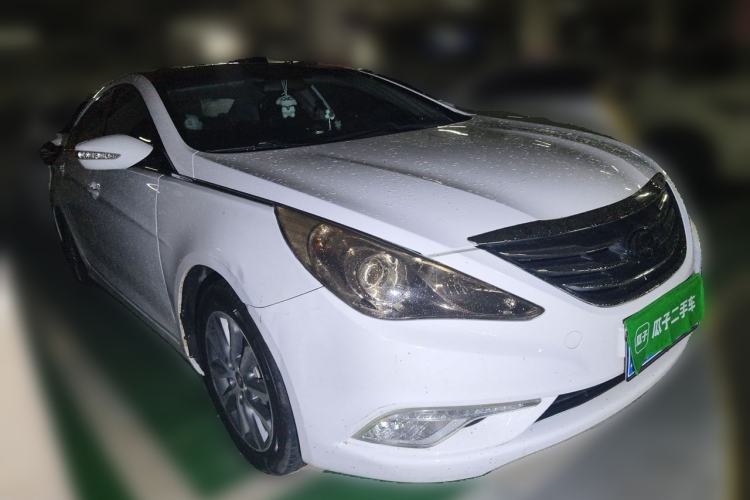 Used Hyundai Sonata 2013 2.0L Automatic Leading Edition Front Right 45 Deg