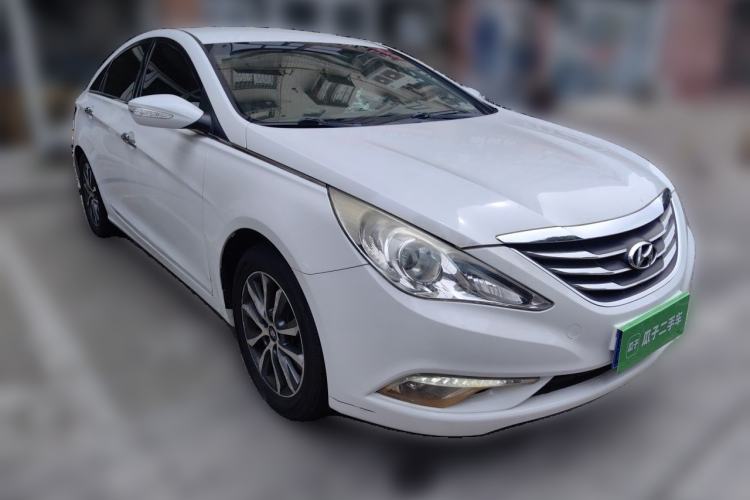 Used Hyundai Sonata 2013 2.0L Automatic Fashion Edition Front Right 45 Deg