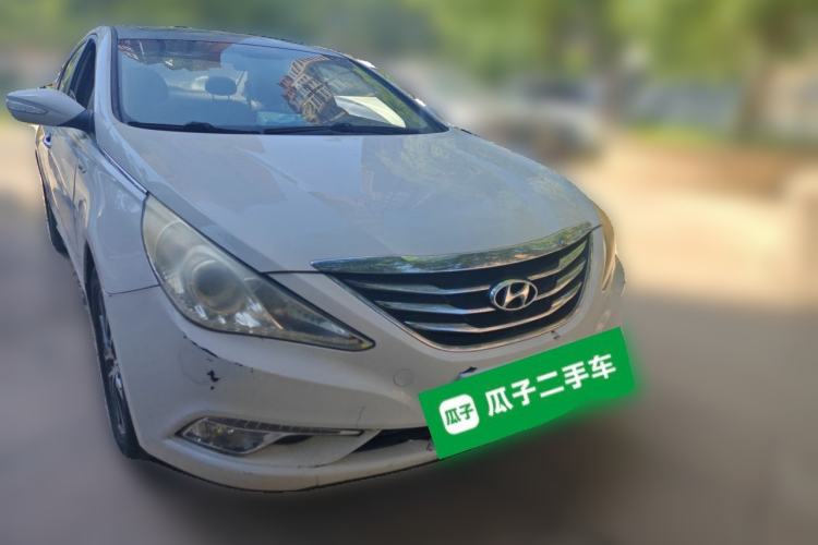 Used Hyundai Sonata 2013 2.0L Automatic Luxury Edition Front Right 45 Deg