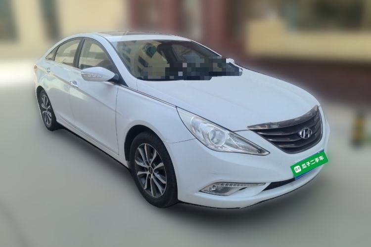 Used Hyundai Sonata 2013 2.0L Automatic Luxury Edition Front Right 45 Deg