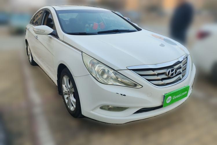 Used Hyundai Sonata 2013 2.0L Automatic Luxury Edition Front Right 45 Deg