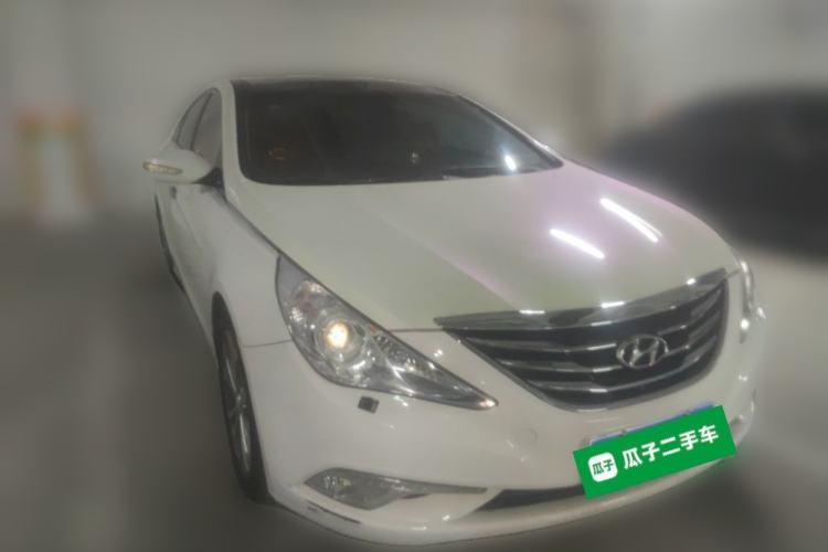 Used Hyundai Sonata 2013 2.4L Automatic Top-Grade Version China IV Standard Front Right 45 Deg
