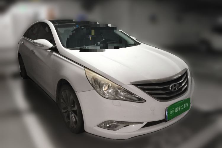 Used Hyundai Sonata 2013 2.4L Automatic Luxury Version China IV Standard Front Right 45 Deg