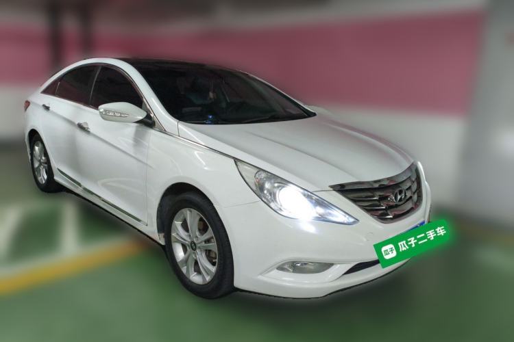 Used Hyundai Sonata 2013 2.0L Automatic Leading Edition Front Right 45 Deg