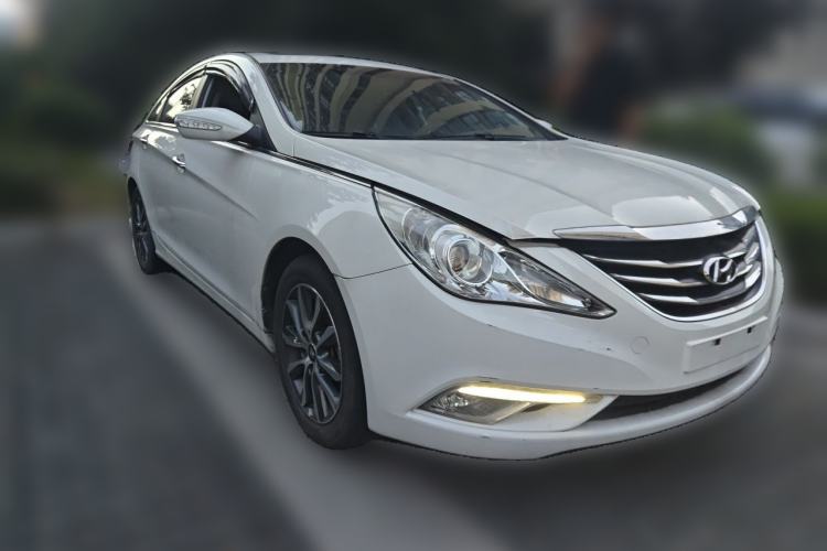 Used Hyundai Sonata 2013 2.0L Automatic Luxury Edition Front Right 45 Deg