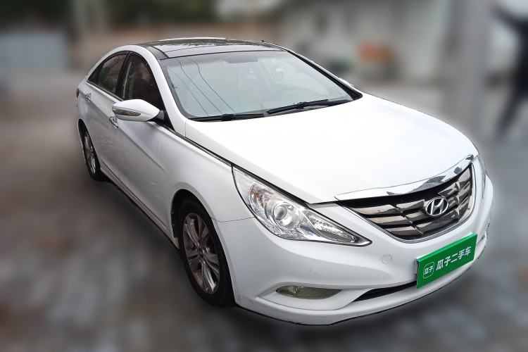 Used Hyundai Sonata 2013 2.0L Automatic Luxury Edition Front Right 45 Deg