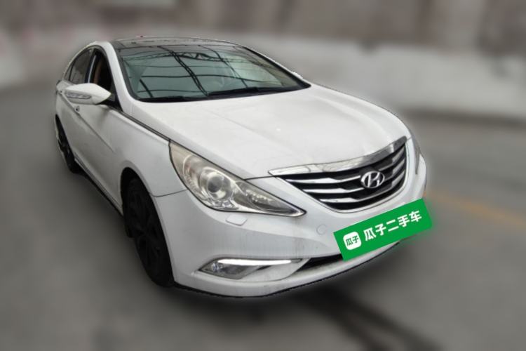 Used Hyundai Sonata 2013 2.4L Automatic Luxury Version China IV Standard Front Right 45 Deg