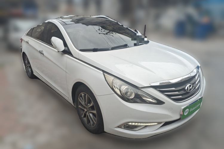 Used Hyundai Sonata 2013 2.4L Automatic Leading Edition China IV Standard Front Right 45 Deg