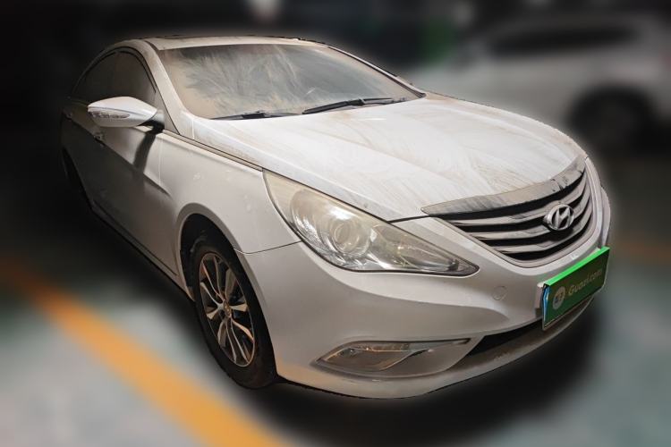 Used Hyundai Sonata 2013 2.0L Automatic Luxury Edition Front Right 45 Deg