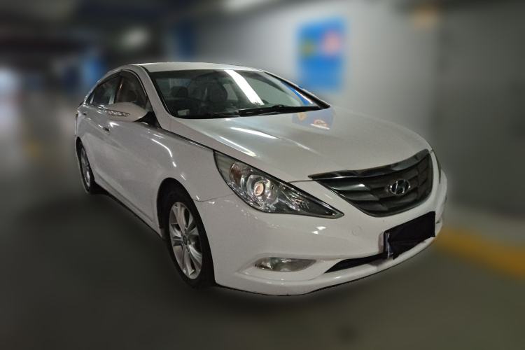 Used Hyundai Sonata 2013 2.0L Automatic Fashion Edition Front Right 45 Deg