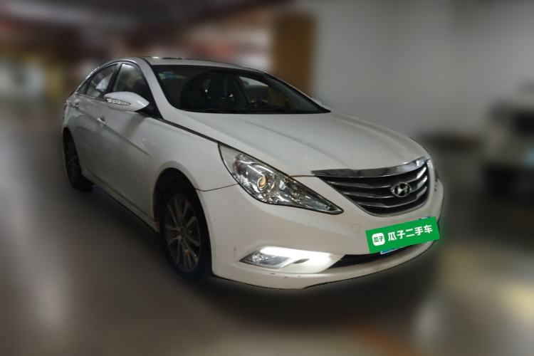 Used Hyundai Sonata 2013 2.0L Automatic Leading Edition Front Right 45 Deg