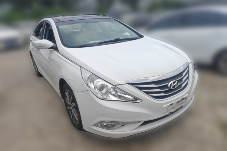 Used Hyundai Sonata 2013 2.0L Automatic Luxury Edition Front Right 45 Deg
