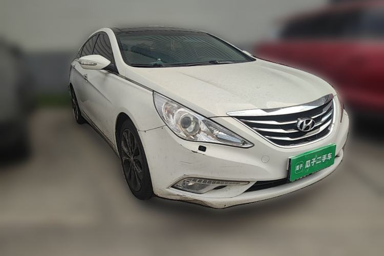 Used Hyundai Sonata 2013 2.4L Automatic Luxury Version China IV Standard Front Right 45 Deg