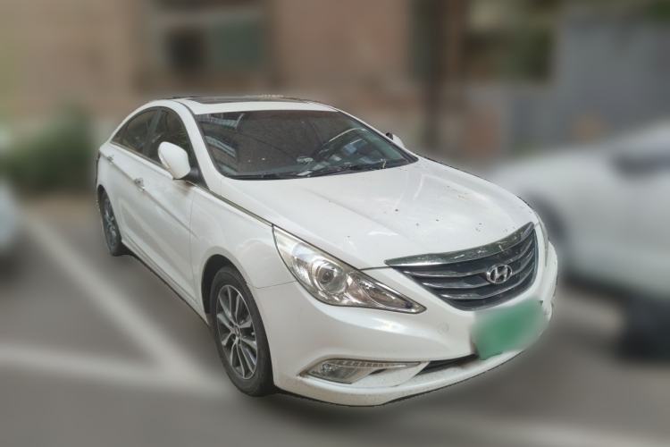 Used Hyundai Sonata 2013 2.0L Automatic Luxury Edition Front Right 45 Deg