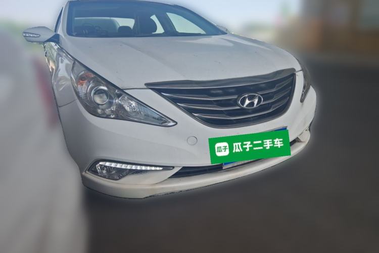 Used Hyundai Sonata 2013 2.4L Automatic Leading Edition China IV Standard Front Right 45 Deg