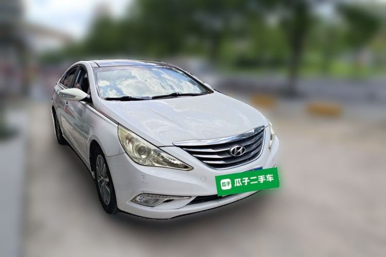 Used Hyundai Sonata 2013 2.0L Automatic Luxury Edition Front Right 45 Deg
