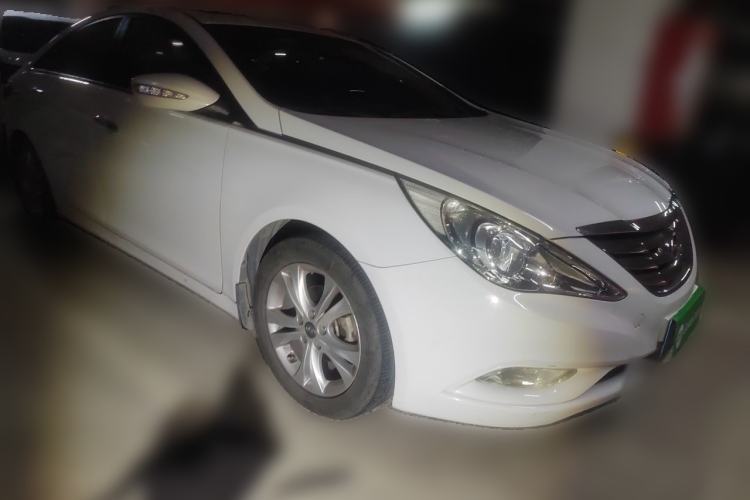 Used Hyundai Sonata 2013 2.0L Automatic Luxury Edition Front Right 45 Deg