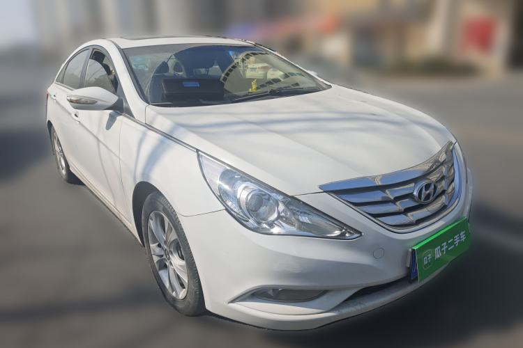 Used Hyundai Sonata 2013 2.0L Automatic Leading Edition Front Right 45 Deg