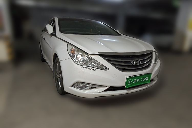 Used Hyundai Sonata 2013 2.0L Automatic Luxury Edition Front Right 45 Deg