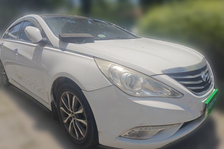 Used Hyundai Sonata 2013 2.0L Automatic Luxury Edition Front Right 45 Deg