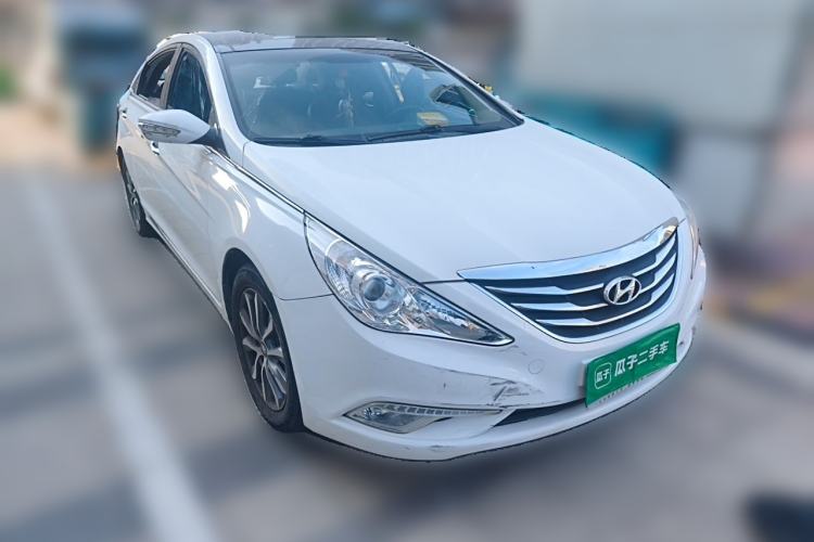 Used Hyundai Sonata 2013 2.0L Automatic Luxury Edition Front Right 45 Deg