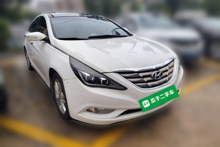 Used Hyundai Sonata 2013 2.0L Automatic Luxury Edition Front Right 45 Deg