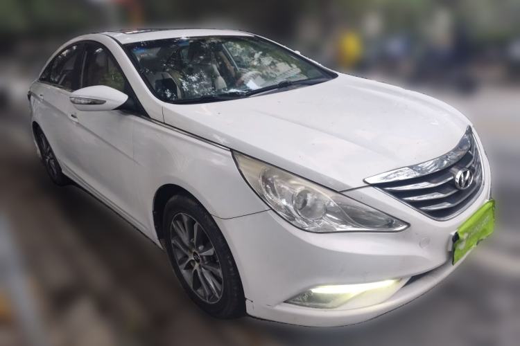 Used Hyundai Sonata 2013 2.0L Automatic Leading Edition Front Right 45 Deg