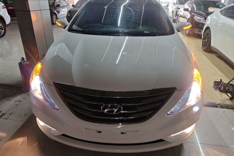 Used Hyundai Sonata 2013 2.4L Automatic Leading Edition China IV Standard Front