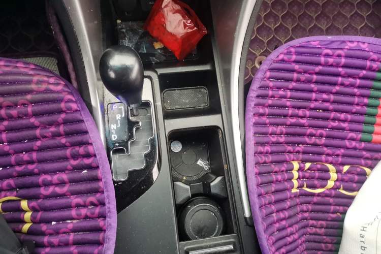 Used Hyundai Sonata 2013 2.0L Automatic Fashion Edition Gear Lever
