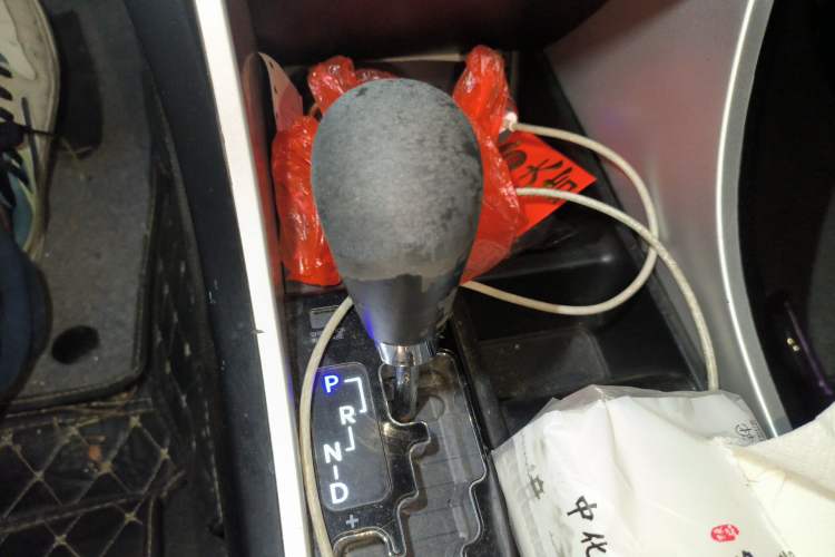 Used Hyundai Sonata 2013 2.4L Automatic Leading Edition China IV Standard Gear Lever