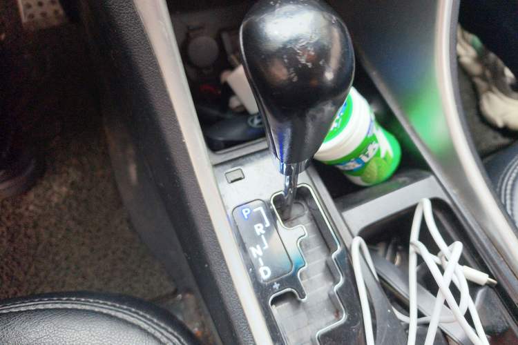 Used Hyundai Sonata 2013 2.0L Automatic Leading Edition Gear Lever