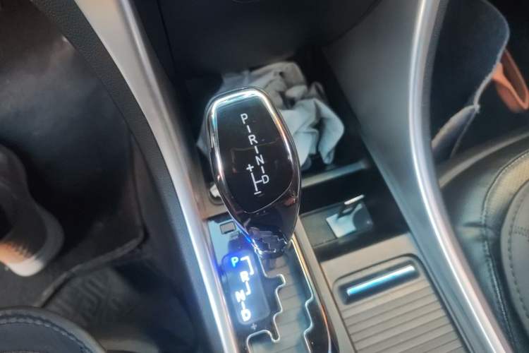 Used Hyundai Sonata 2013 2.4L Automatic Leading Edition China V Standard Gear Lever