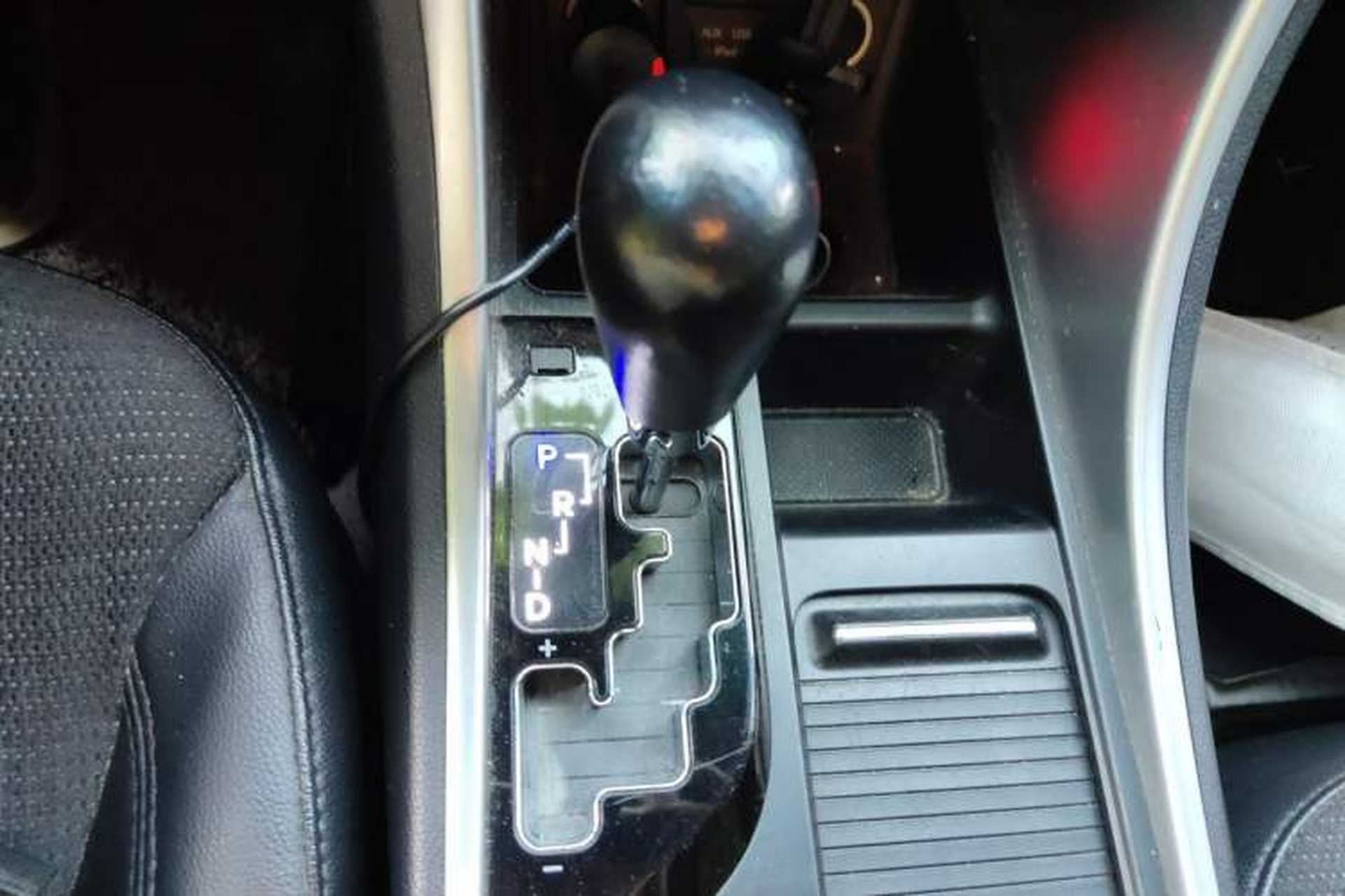 Used Hyundai Sonata 2013 2.0L Automatic Fashion Edition Gear Lever