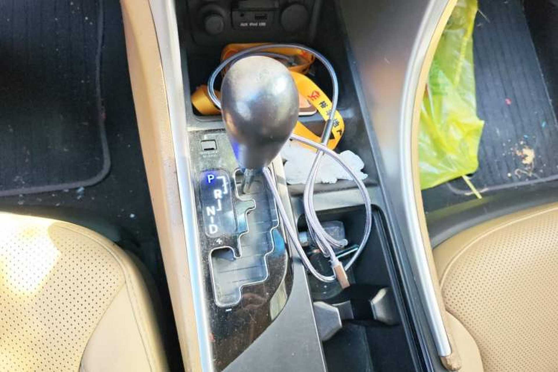 Used Hyundai Sonata 2013 2.0L Automatic Luxury Edition Gear Lever