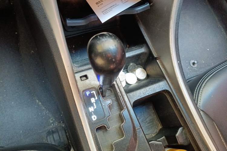 Used Hyundai Sonata 2013 2.0L Automatic Leading Edition Gear Lever