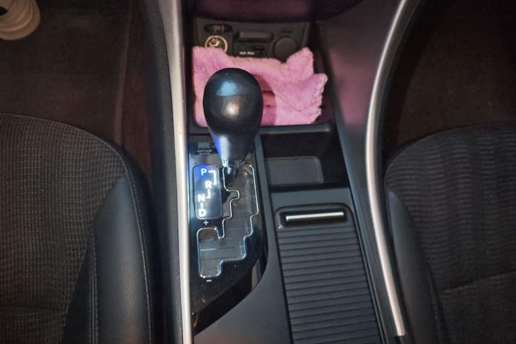Used Hyundai Sonata 2013 2.0L Automatic Leading Edition Gear Lever